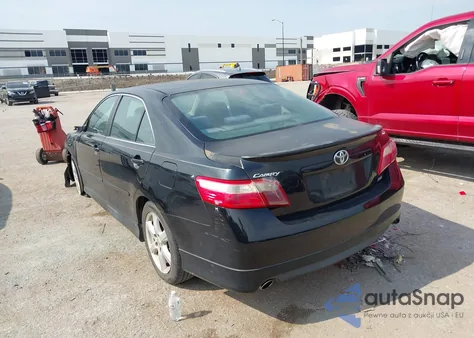 2008 Toyota Camry Se V6 z USA, uszkodzony, nr VIN 4T1BK46K38U574871